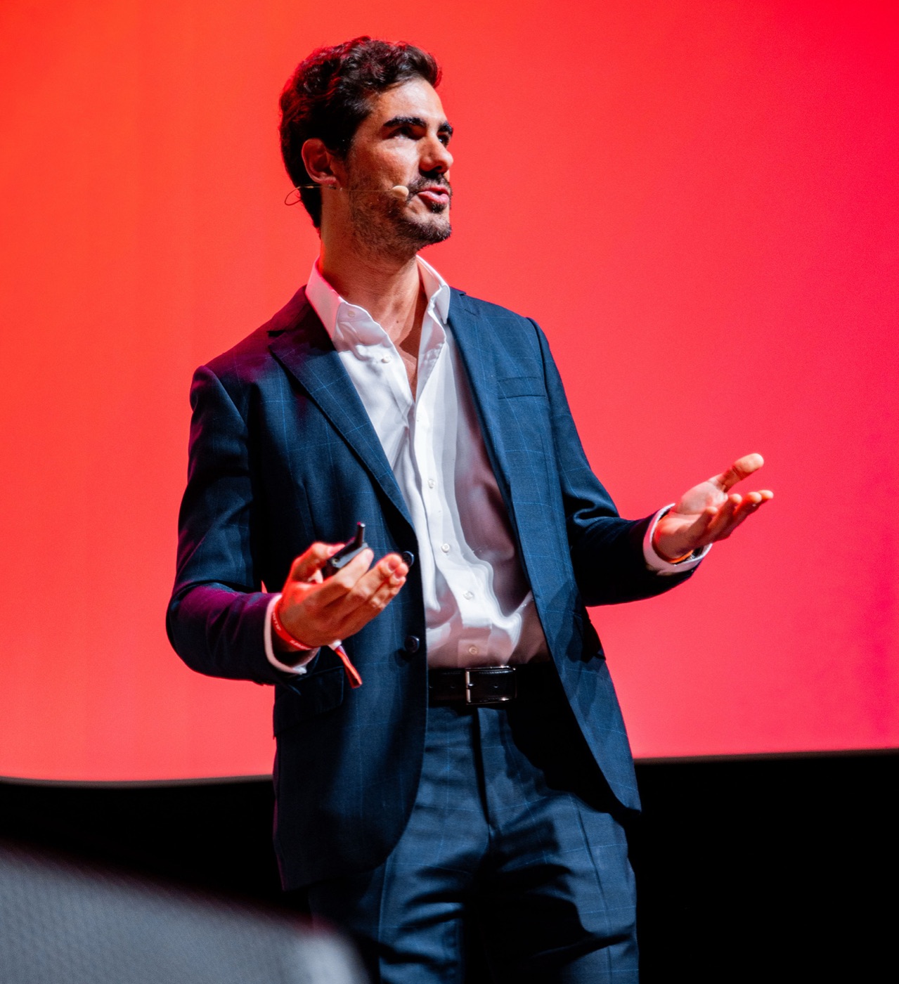 Dr. Bernardo Sousa speaking at JD Symposium 2026, Riccione, Italy